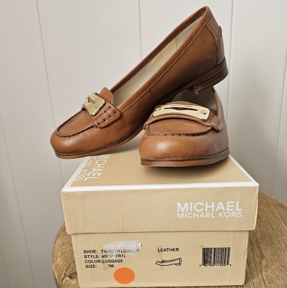 Michael Kors Tierlyn Luggage Tan Leather Loafers - Picture 10 of 10